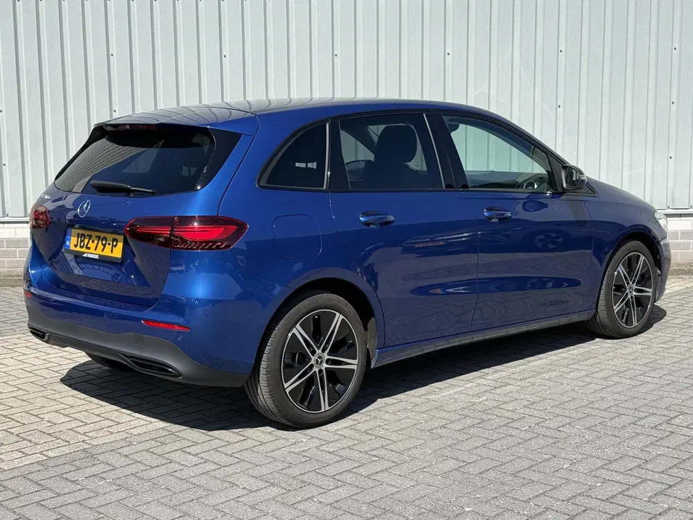 Mercedes-Benz B-Klasse 250 e Business Line uit 2023, foto 3