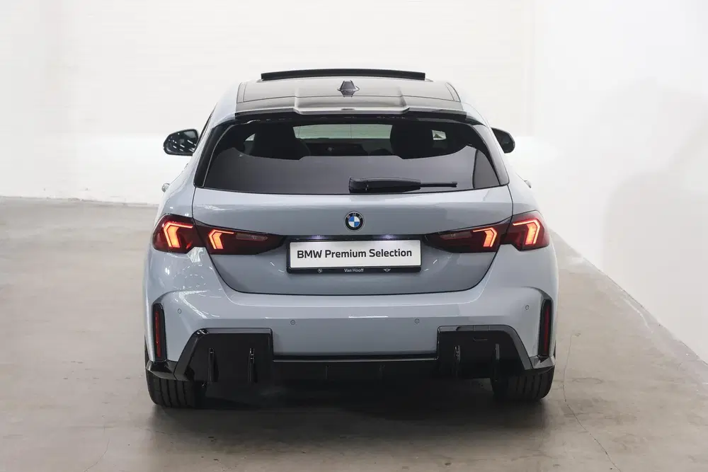 BMW 1-serie 120 M Sport Automaat uit 2026, foto 7