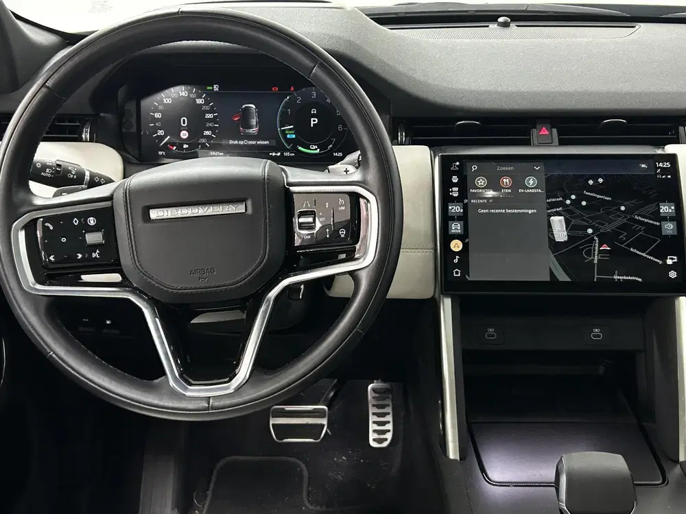 Land Rover Discovery Sport 1.5 P300e PHEV Dynamic HSE PANORA uit 2024, foto 3