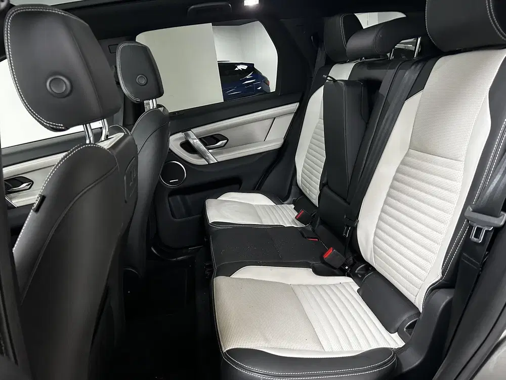 Land Rover Discovery Sport 1.5 P300e PHEV Dynamic HSE PANORA uit 2024, foto 8