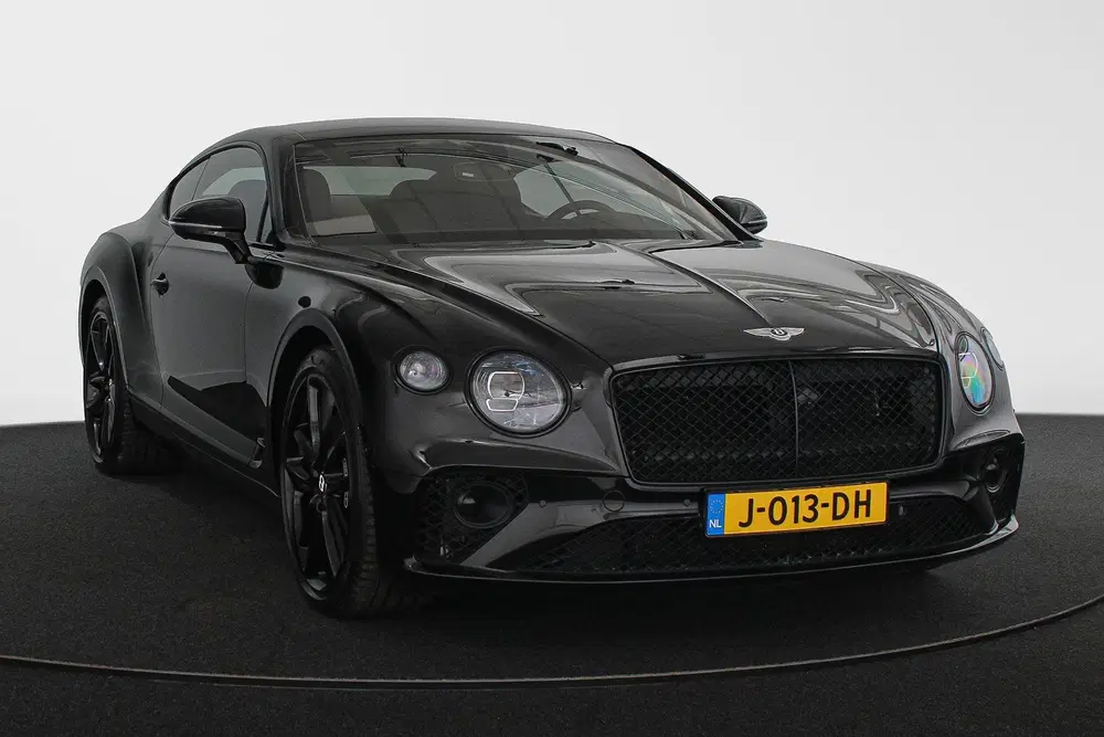 Bentley Continental GT 4.0 V8 uit 2020, foto 2