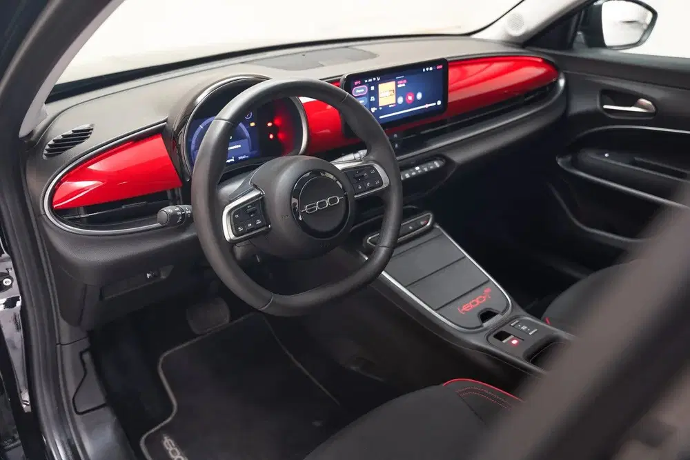 Fiat 600e Red 54 kWh [ Apple uit 2024, foto 14