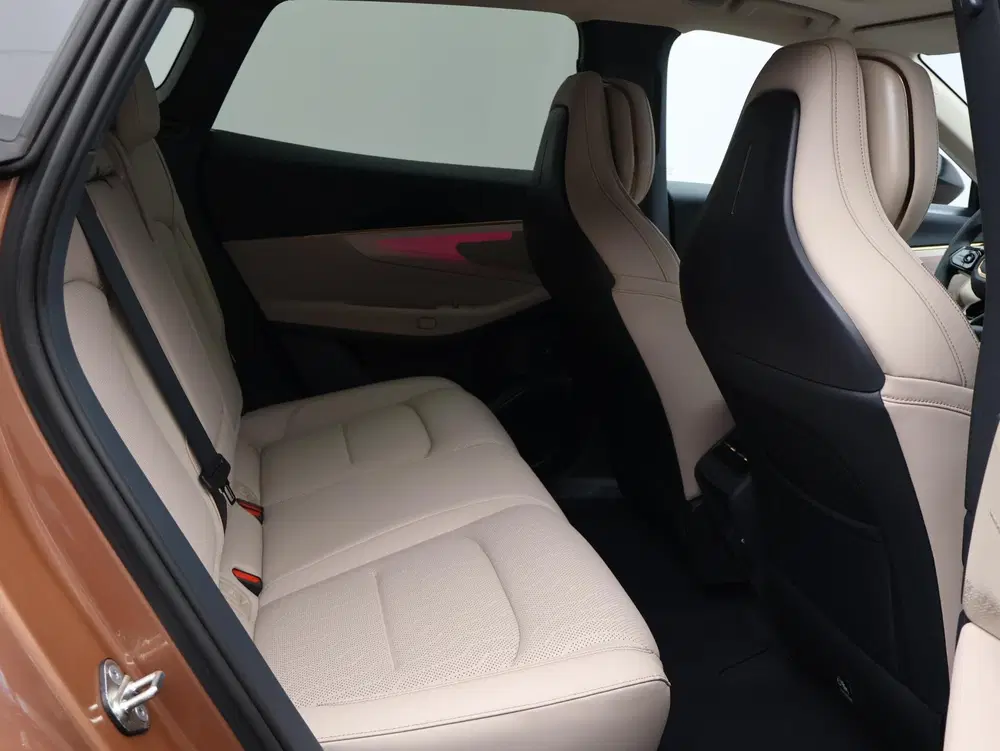 Lynk & Co 08 1.5 More uit 2026, foto 15