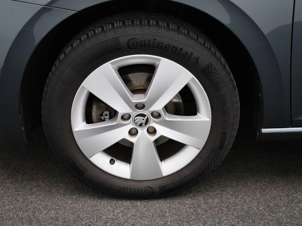 Skoda Scala 1.0 TSI Sport Business uit 2020, foto 12