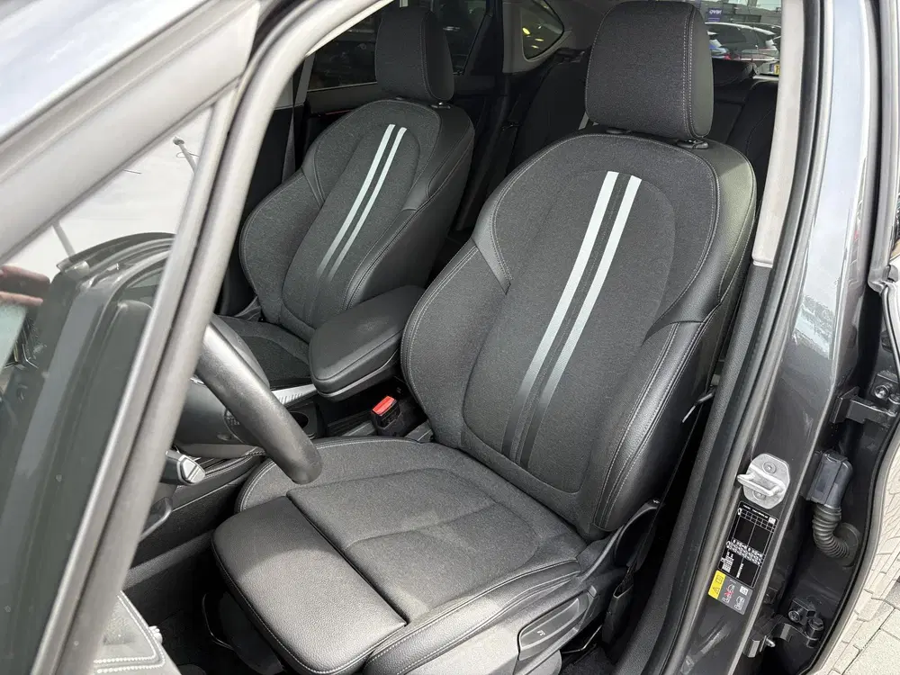 BMW 2-serie Active Tourer 225xe iPerformance Executive uit 2020, foto 13