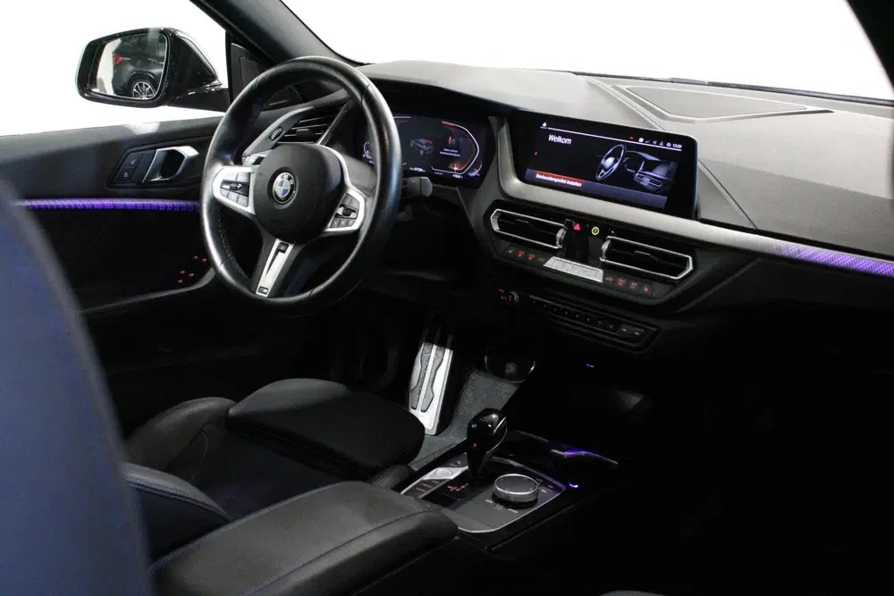 BMW 2-serie 2-serie Gran Coupé 218i uit 2024, foto 2