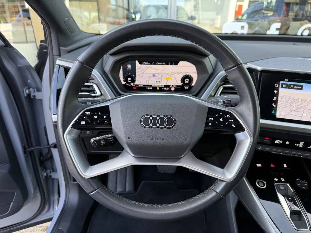 Audi Q4 e-tron 35 S-LINE SoH94% Pano uit 2022, foto 10