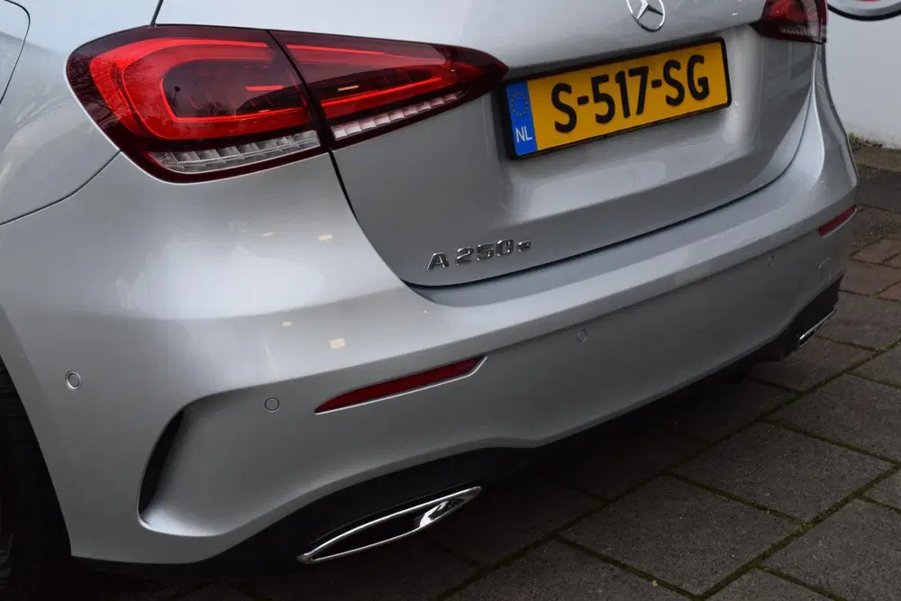 Mercedes-Benz A-Klasse 250 e AMG Line uit 2023, foto 12
