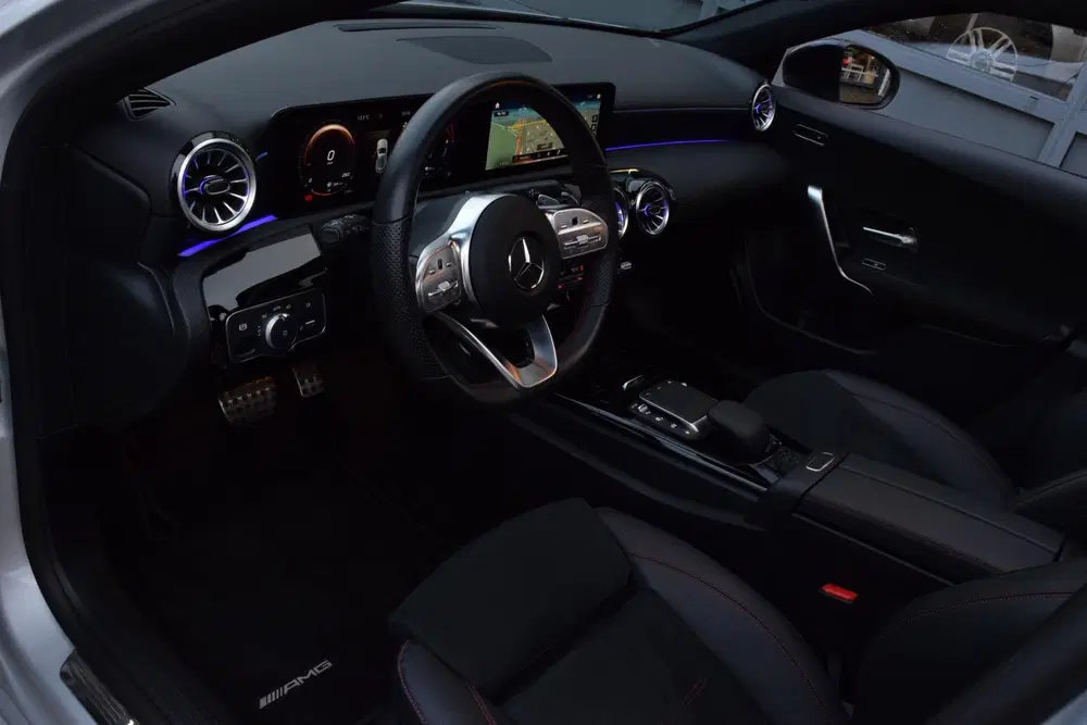 Mercedes-Benz A-Klasse 250 e AMG Line uit 2023, foto 15