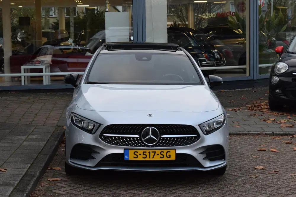Mercedes-Benz A-Klasse 250 e AMG Line uit 2023, foto 5