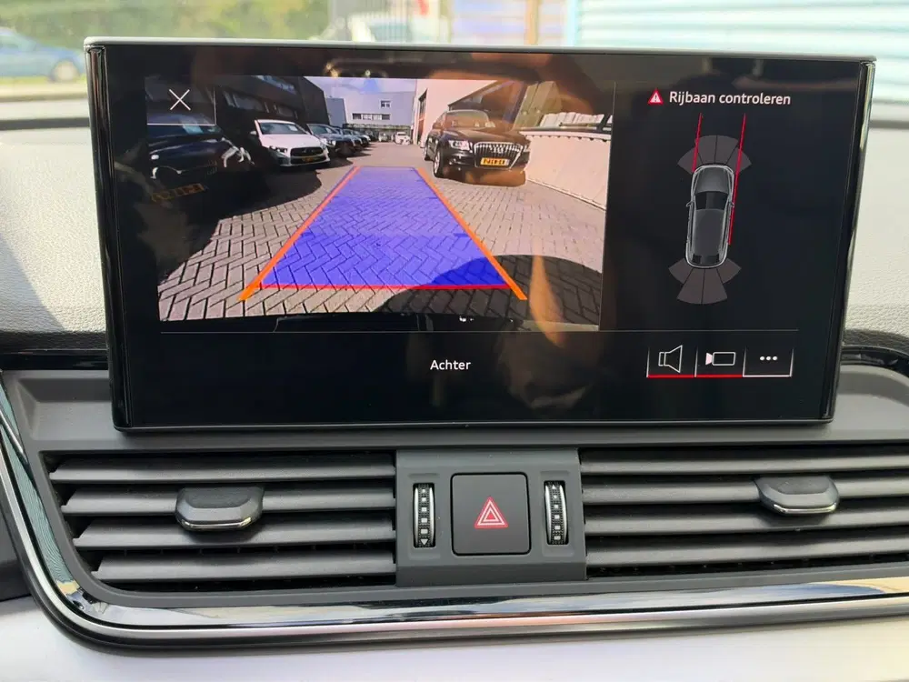 Audi Q5 55 TFSI e 367 PK S Edition S-line Panorama uit 2022, foto 12