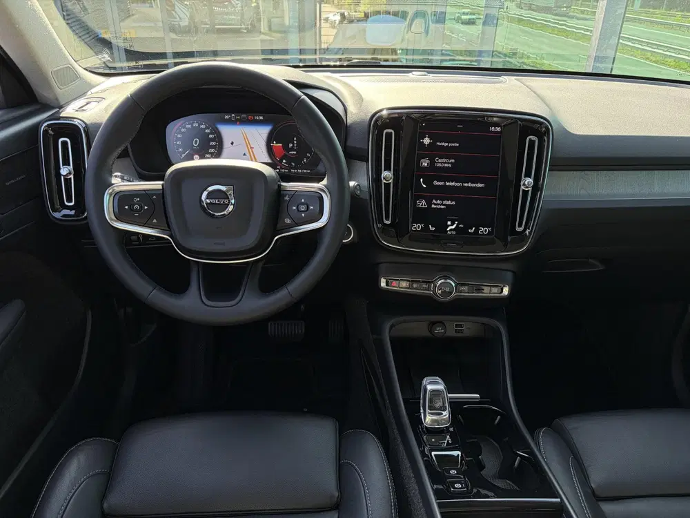 Volvo XC40 1.5 T5 Recharge Inscription PHEV Automaat uit 2022, foto 2