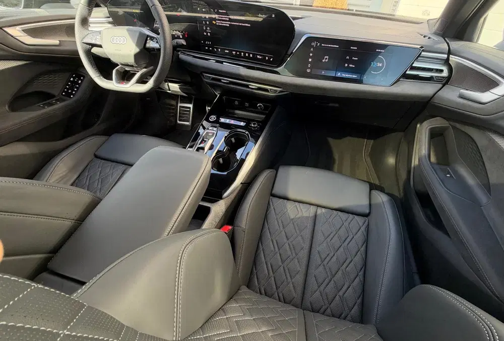 Audi A5 2.0 TFSI S edition l Panol360lS-Linel uit 2025, foto 8