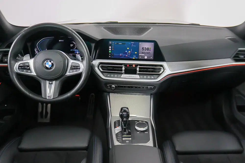 BMW 3-serie 330e M-sport uit 2019, foto 3