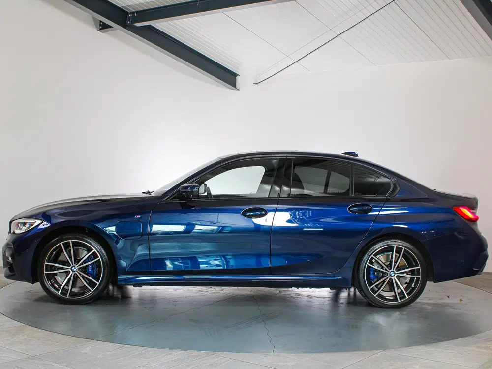 BMW 3-serie 330e M-sport uit 2019, foto 5