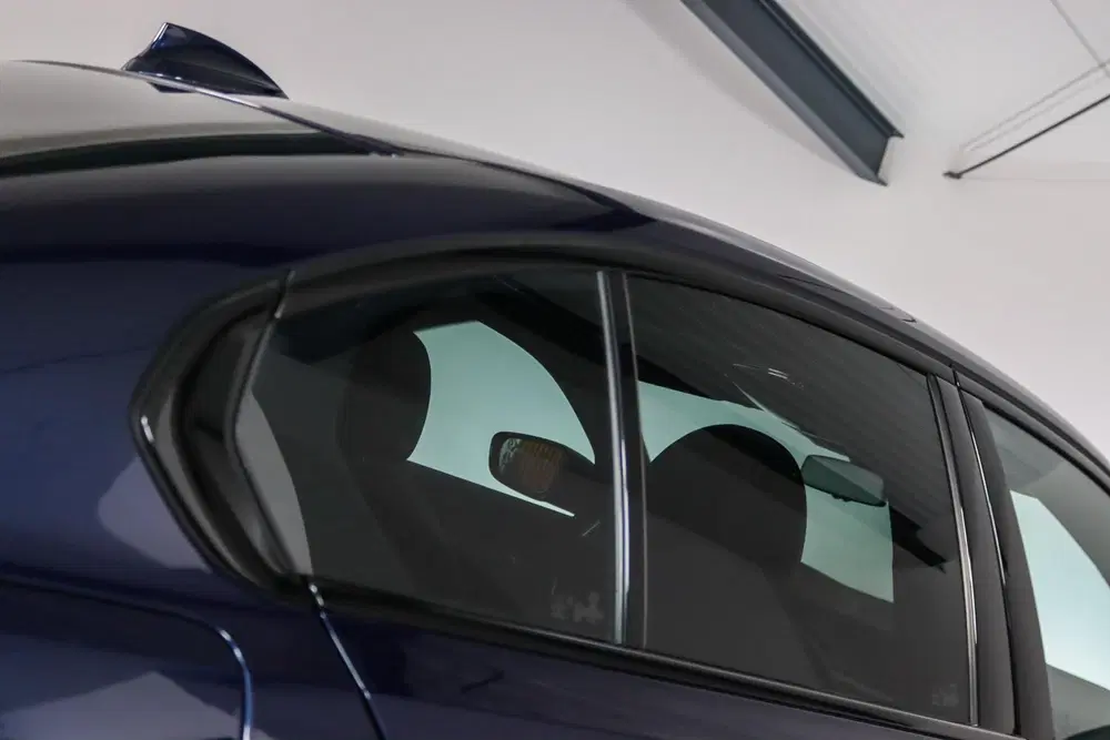 BMW 3-serie 330e M-sport uit 2019, foto 9