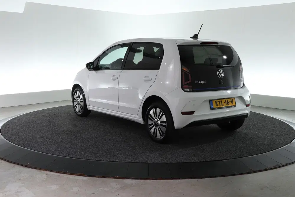 Volkswagen up! e-up Style uit 2022, foto 12