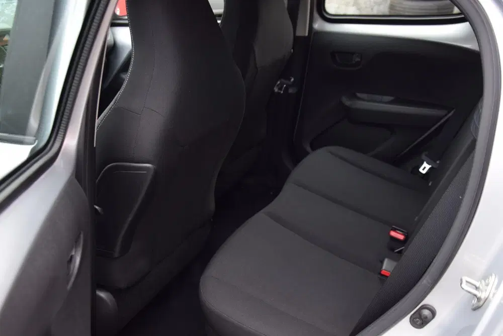 Peugeot 108 1.0 e-VTi Active uit 2021, foto 10