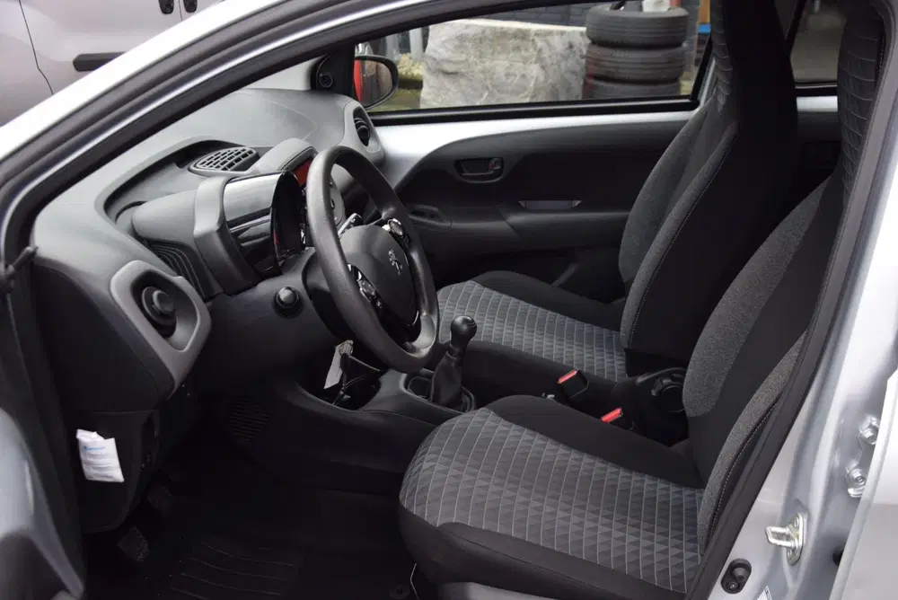 Peugeot 108 1.0 e-VTi Active uit 2021, foto 6