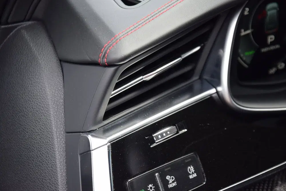 Audi Q8 55 TFSI e quattro Pro Line S ABT Carbon S uit 2022, foto 11