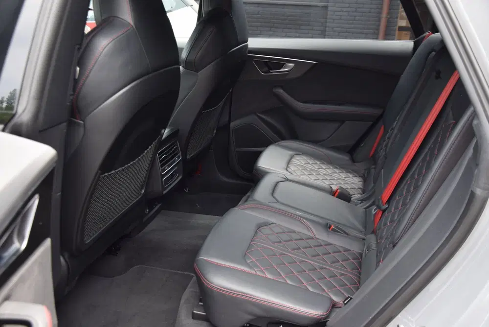 Audi Q8 55 TFSI e quattro Pro Line S ABT Carbon S uit 2022, foto 14