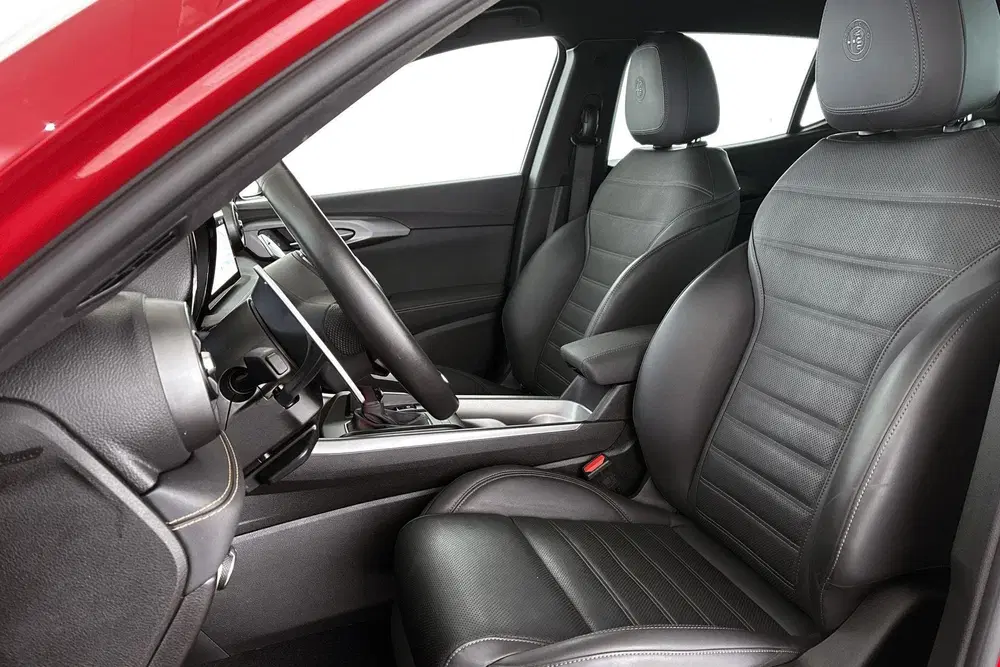Alfa Romeo Tonale 1.3T PHEV Veloce Technologie Pakket Stoelv uit 2024, foto 6