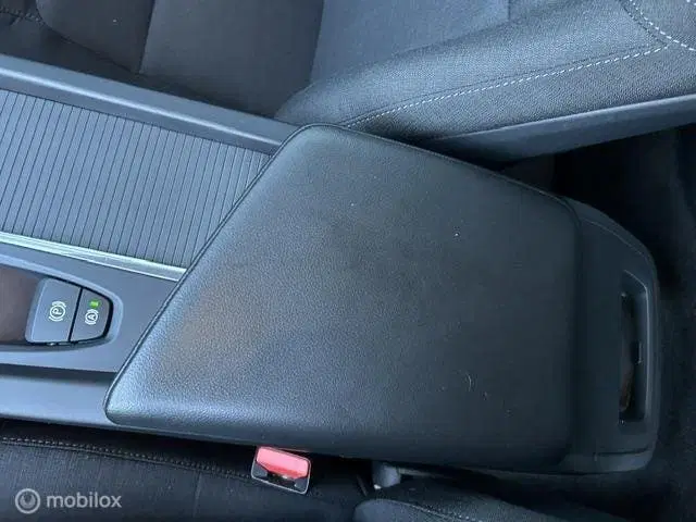 Volvo V60 2.0 D3 * AUTOMAAT * NAVIGATIE * ELECTRISCH uit 2019, foto 13