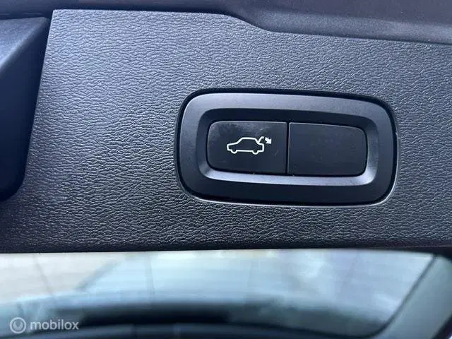 Volvo V60 2.0 D3 * AUTOMAAT * NAVIGATIE * ELECTRISCH uit 2019, foto 14