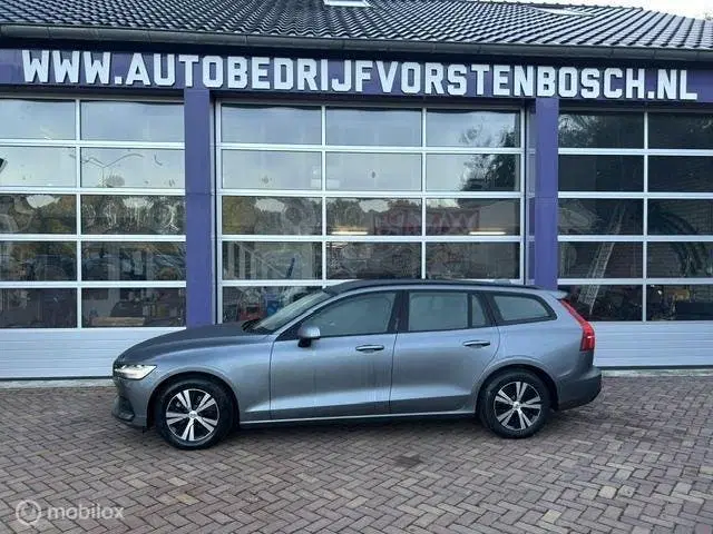 Volvo V60 2.0 D3 * AUTOMAAT * NAVIGATIE * ELECTRISCH uit 2019, foto 2