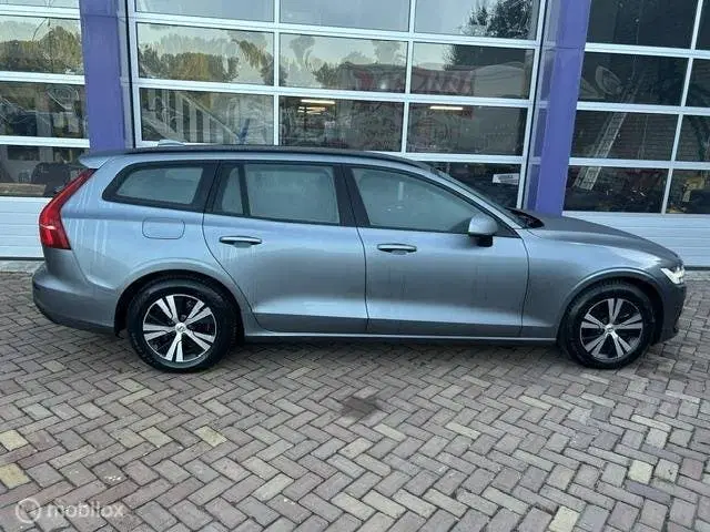 Volvo V60 2.0 D3 * AUTOMAAT * NAVIGATIE * ELECTRISCH uit 2019, foto 8