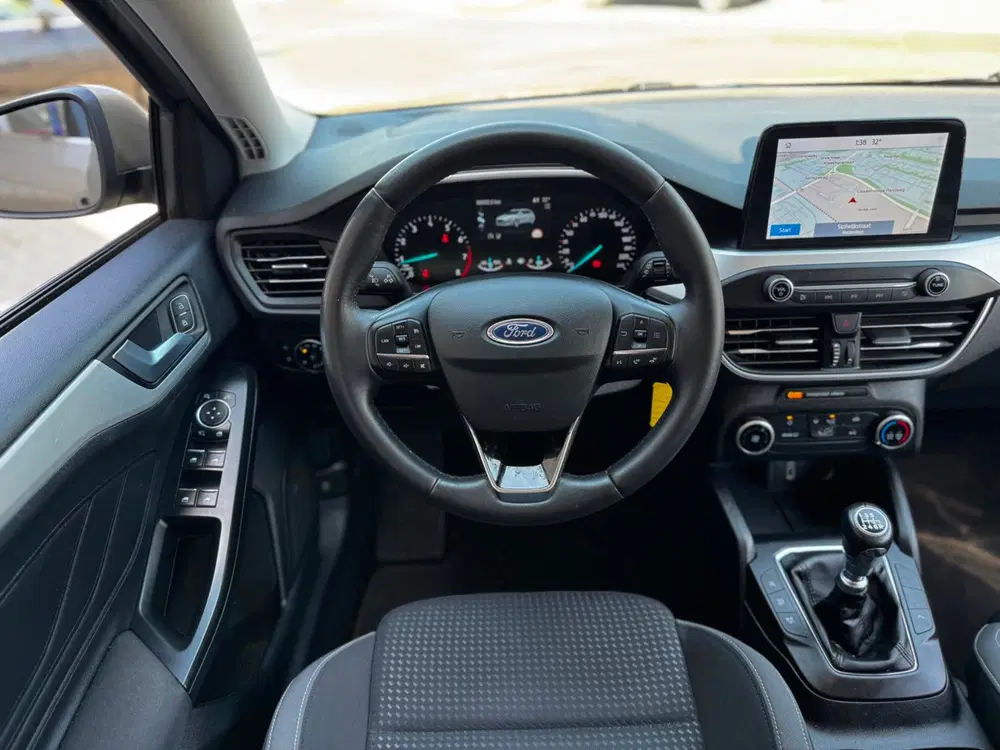 Ford Focus 1.0 EcoBoost Active Business Navigatie Led uit 2019, foto 4