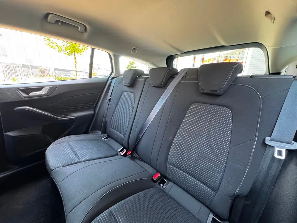 Ford Focus 1.0 EcoBoost Active Business Navigatie Led uit 2019, foto 9