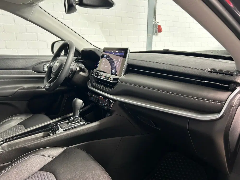Jeep Compass 1.5T e-Hybrid. 360 camera uit 2024, foto 15