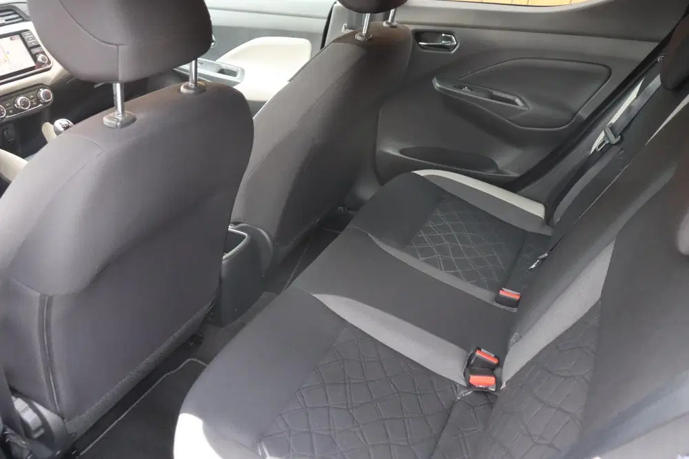 Nissan Micra 1.0 IG-T N-Connecta orgNL a.camera parelmo uit 2020, foto 11