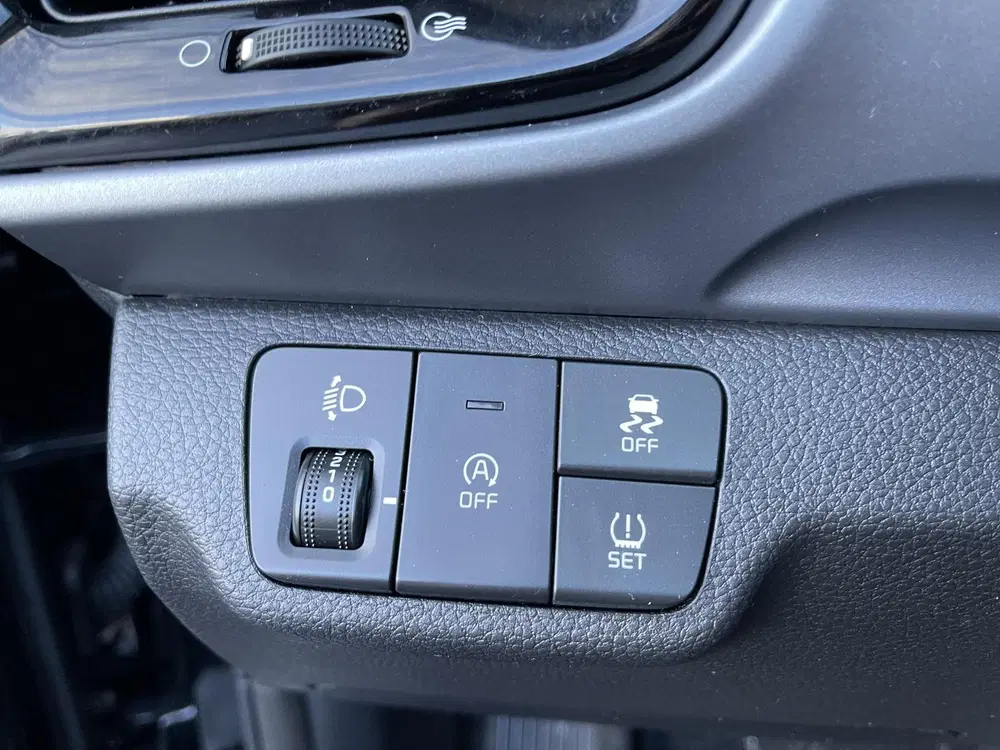 Kia Stonic 1.0 T-GDi MHEV DynamicLine Achteruitrijcam uit 2024, foto 11
