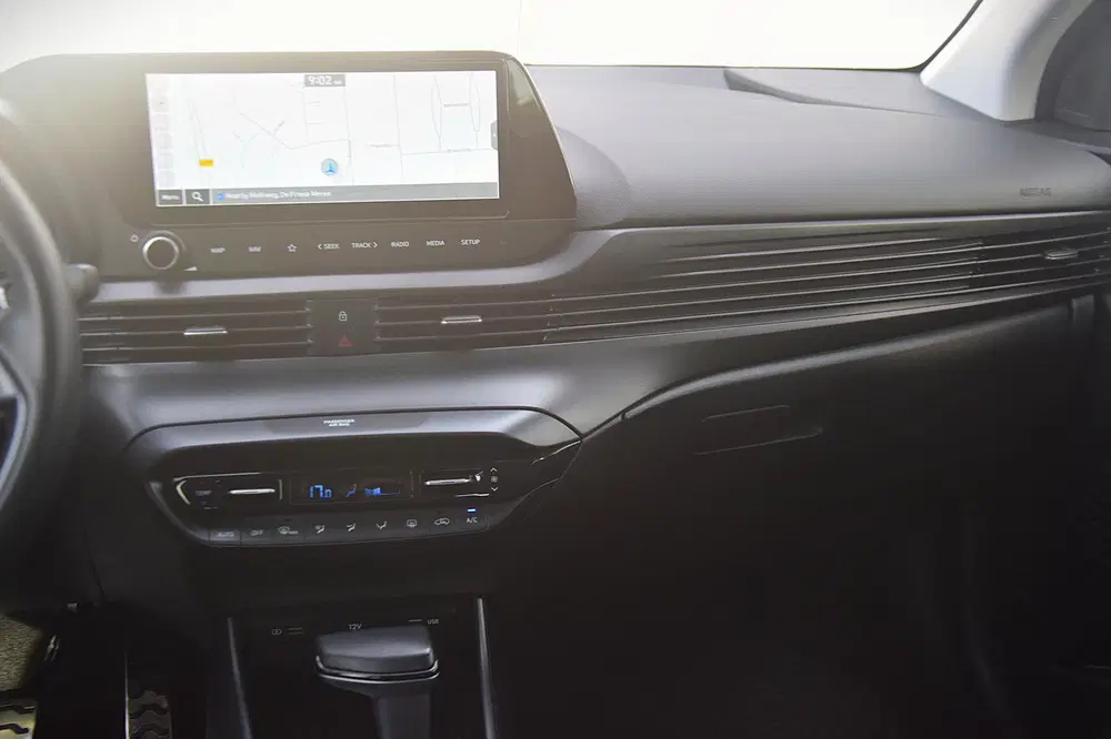 Hyundai BAYON 1.0 T-GDI Premium Sky SCHUIFKANTELDAK uit 2022, foto 13