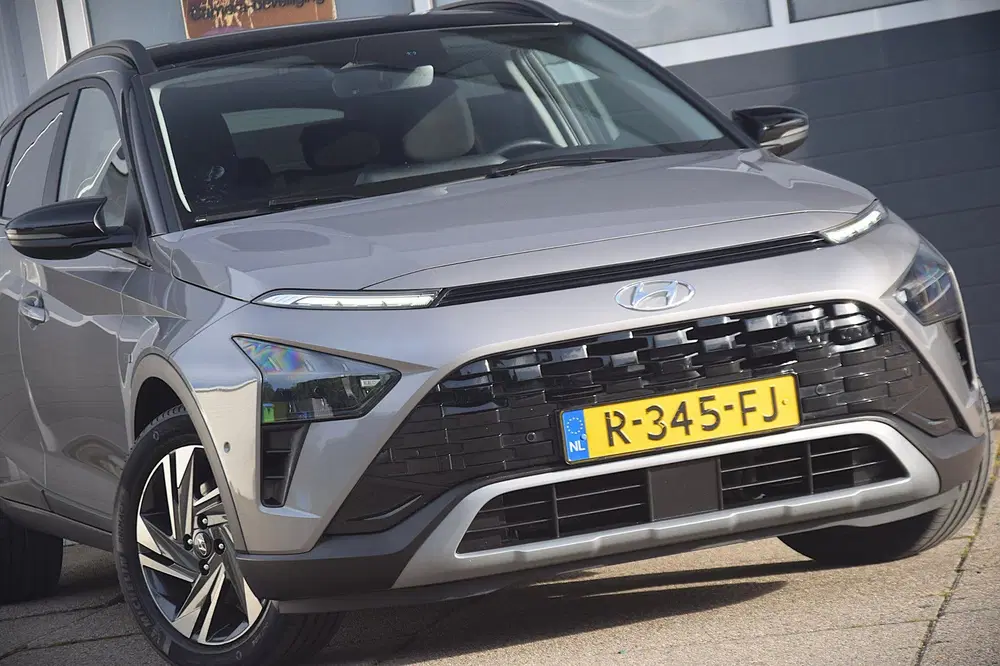 Hyundai BAYON 1.0 T-GDI Premium Sky SCHUIFKANTELDAK uit 2022, foto 3