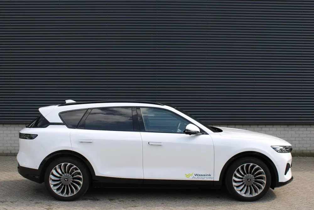 Voyah Free BEV 106 KWH Flagship Edition 4WD 490pk I L uit 2025, foto 4