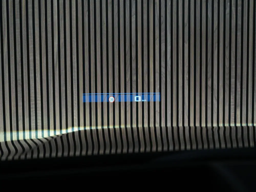 BMW M5 uit 2025, foto 15
