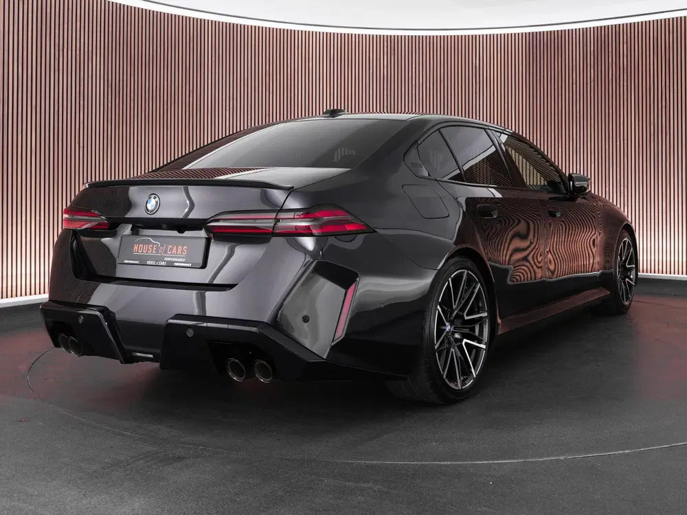 BMW M5 uit 2025, foto 2
