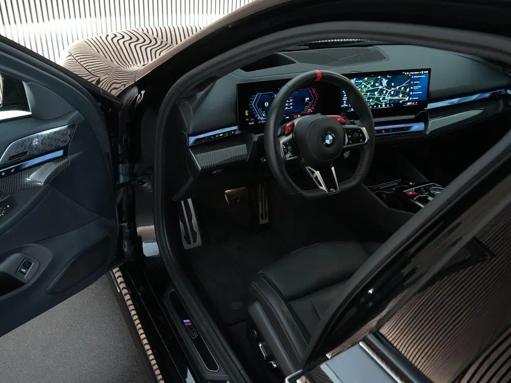 BMW M5 uit 2025, foto 8