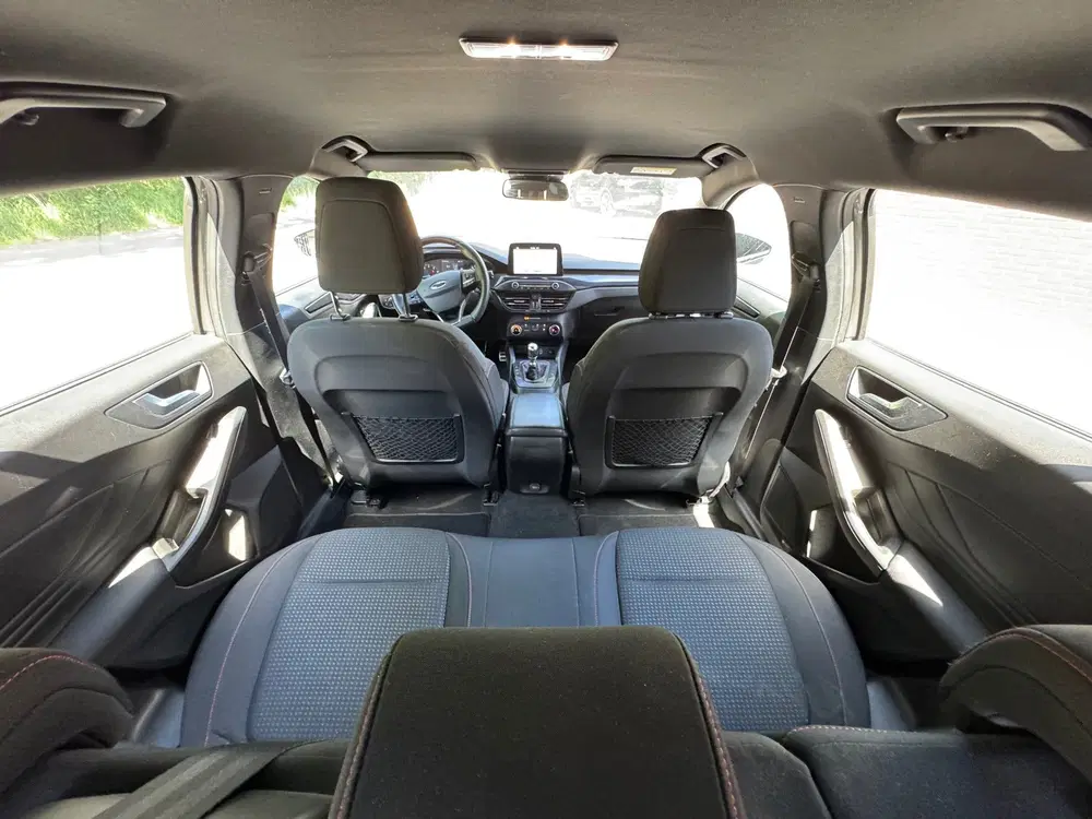 Ford Focus 1.0 125PK ST Line Business Navigatie Cruis uit 2019, foto 8