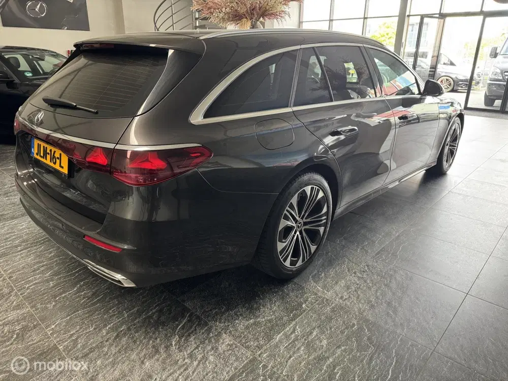 Mercedes-Benz E-Klasse Mercedes E-klasse Estate 200T 16dkm pano d uit 2024, foto 4