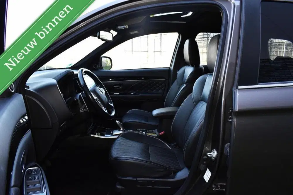 Mitsubishi Outlander 2.4 PHEV Diamand Edition LEDER VOL 360 uit 2019, foto 5