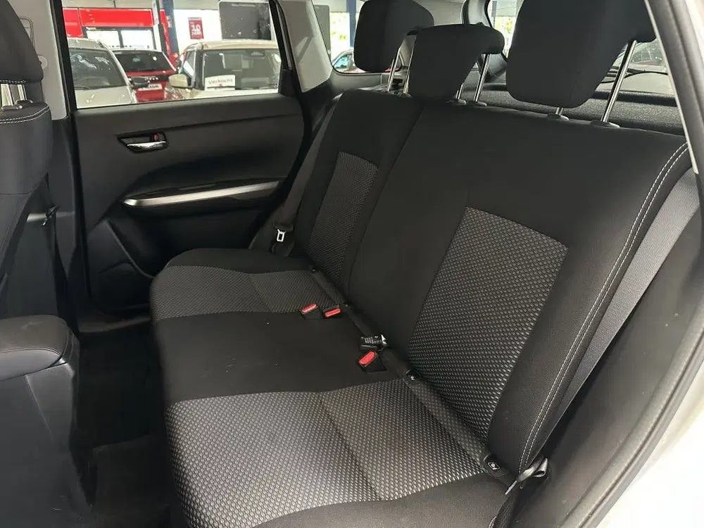 Suzuki Vitara 1.4 Boosterjet Hybride Select [ CAMERA I A uit 2025, foto 6