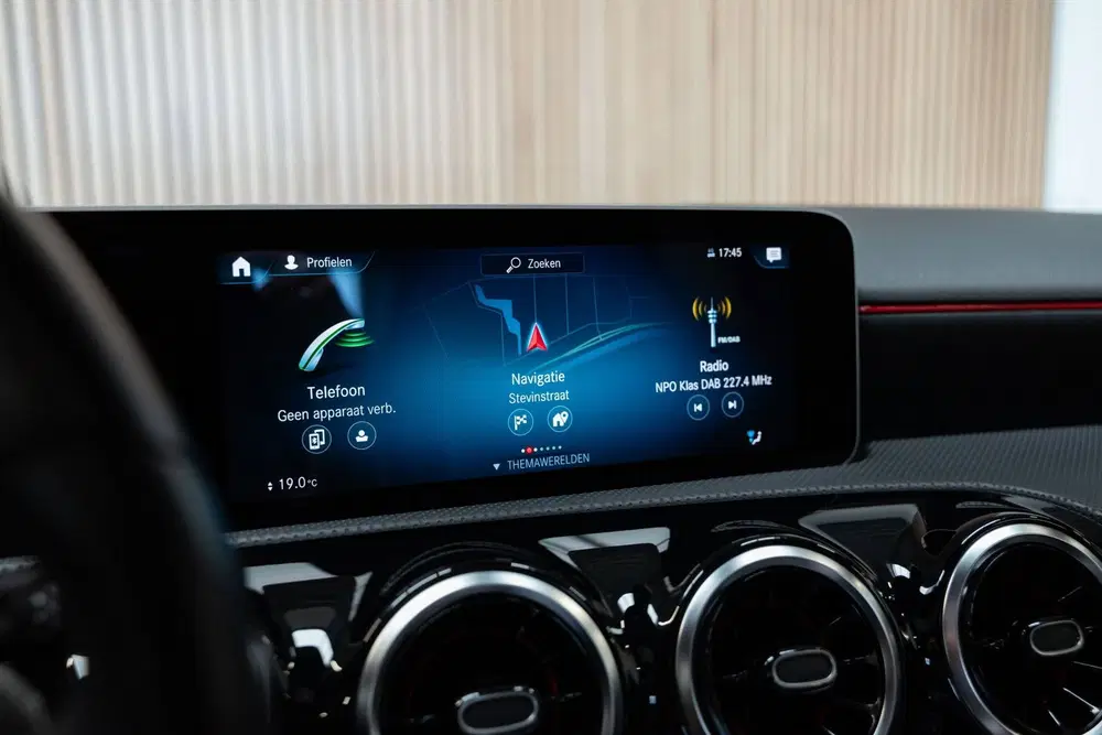 Mercedes-Benz A-Klasse AMG 45 4MATIC+ uit 2020, foto 11