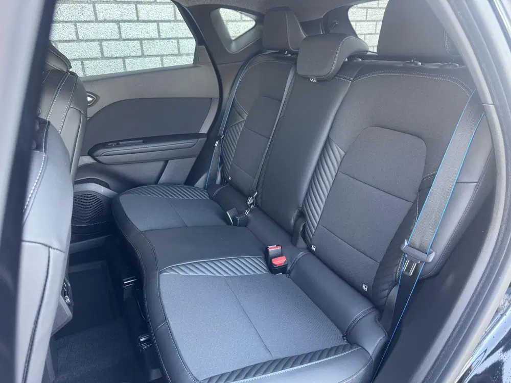Renault Captur 1.6 E-Tech Full Hybrid 145 Esprit Alpine uit 2025, foto 9