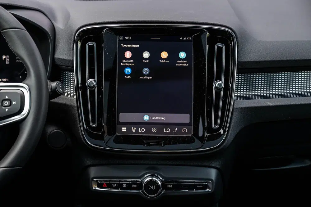 Volvo EX40 Single Motor Extended Range Ultra Black Ed uit 2026, foto 10