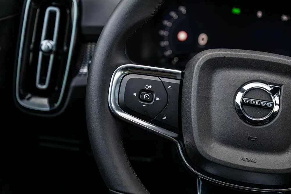 Volvo EX40 Single Motor Extended Range Ultra Black Ed uit 2026, foto 15