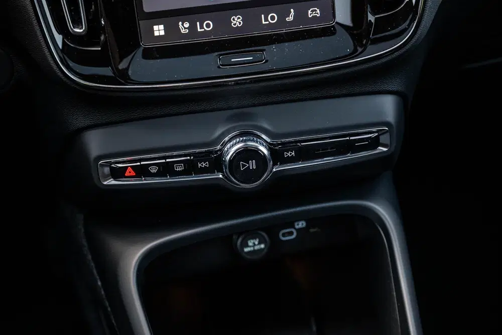 Volvo EX40 Single Motor Extended Range Ultra Black Ed uit 2026, foto 9